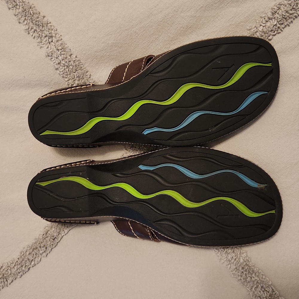 Clarks sandals - Picture 2 of 4